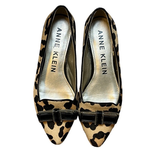 Anne Klein AKKEANA iflex Leopard Print real fur flats black patent bow - Picture 2 of 13